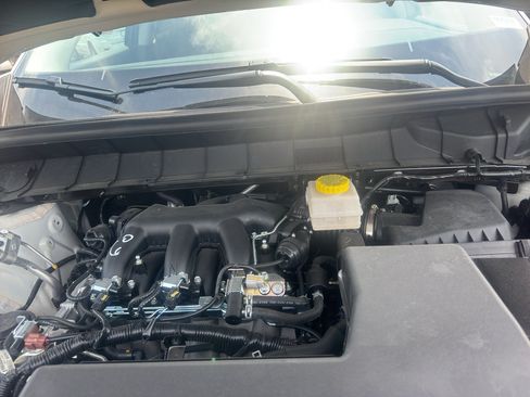 Used 2026 Nissan Pathfinder SL FWD image 10