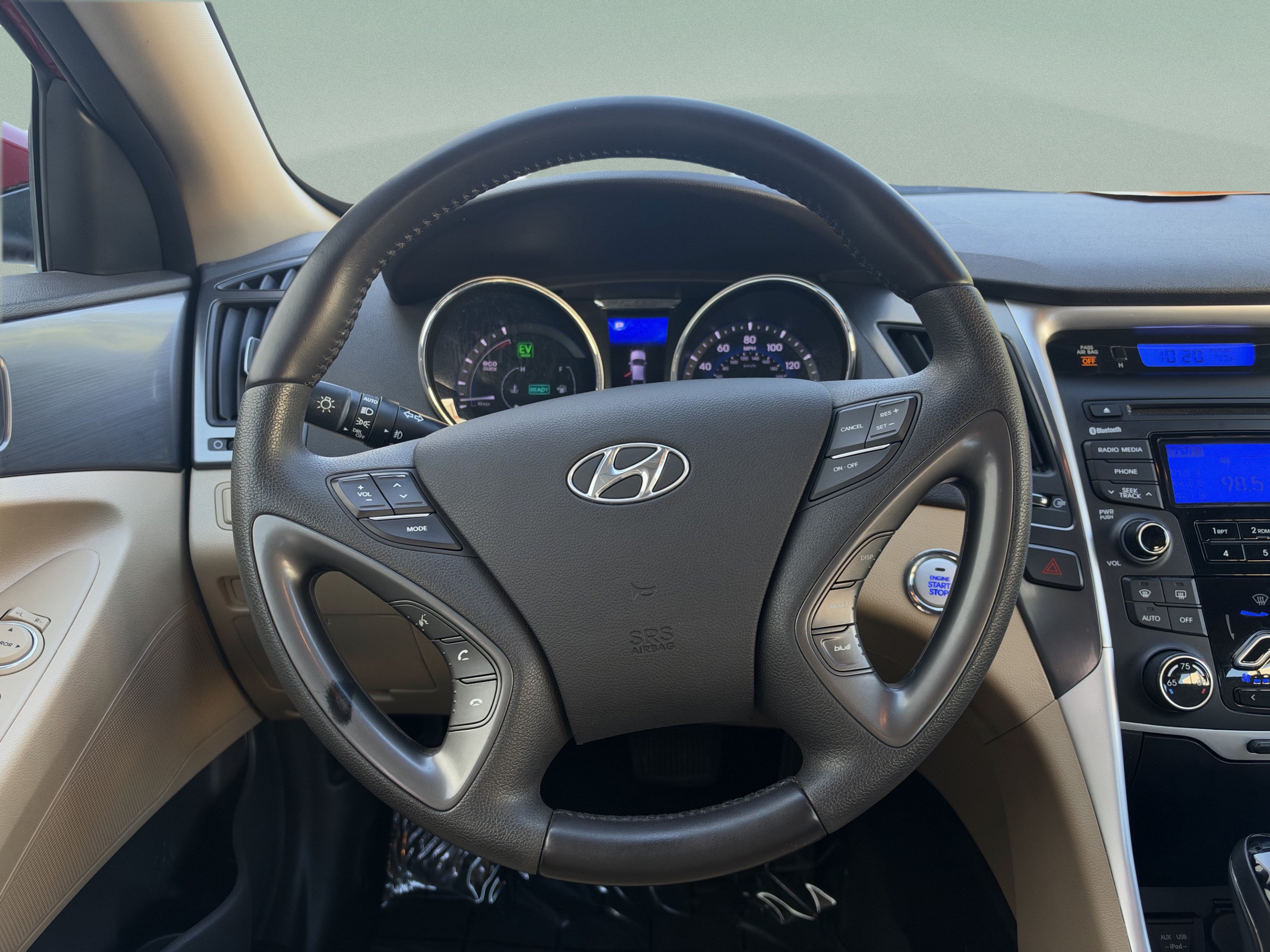 Used 2012 Hyundai Sonata Hybrid w/ Leather Pkg FWD image 9