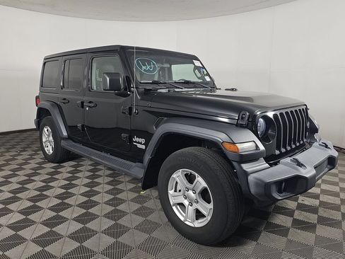 Used 2020 Jeep Wrangler Unlimited Sport S AWD/4WD image 3