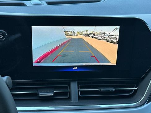 New 2026 Chevrolet Trax LT w/ Driver Confidence Package FWD image 19
