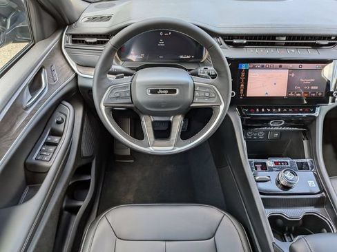 New 2026 Jeep Grand Cherokee Limited AWD/4WD image 15