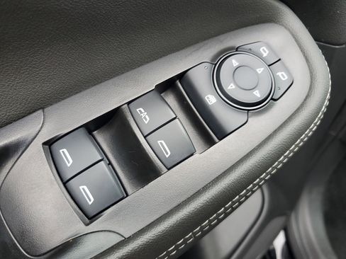 Used 2024 Buick Encore GX Sport Touring image 17