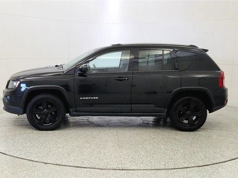 Used 2017 Jeep Compass Latitude AWD/4WD image 4