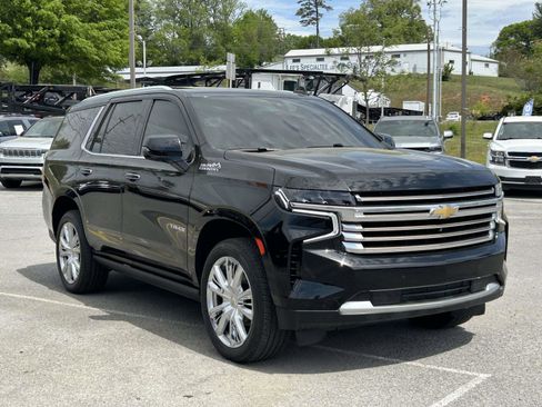 Used 2021 Chevrolet Tahoe High Country w/ Premium Package AWD/4WD image 1