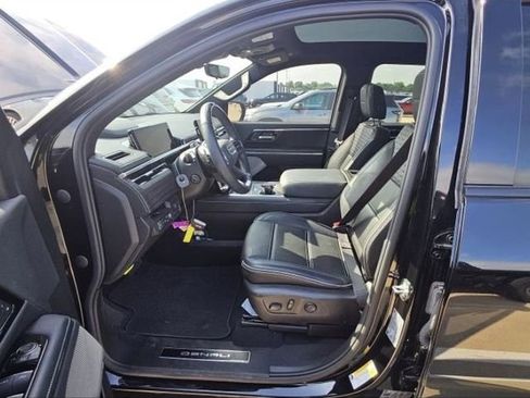 Used 2025 GMC Sierra EV Denali AWD/4WD image 4