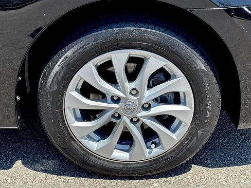 Used 2019 Nissan Sentra SV FWD image 27
