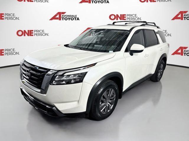 Used 2023 Nissan Pathfinder SV w/ SV Premium Package AWD/4WD image 3