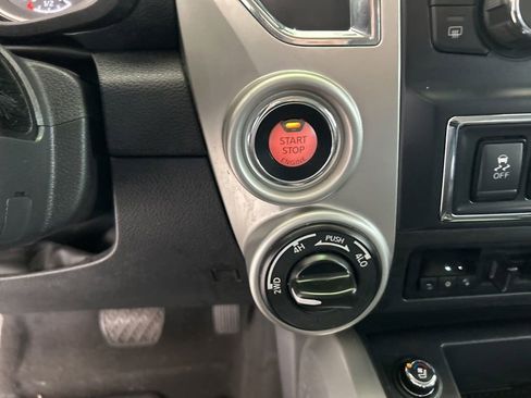 Used 2019 Nissan Titan PRO-4X w/ Pro-4x Convenience Package image 50