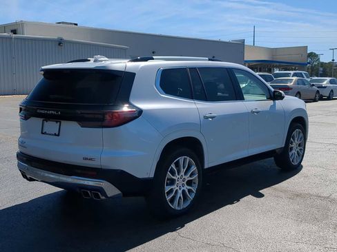 Used 2025 GMC Acadia Denali w/ Super Cruise Package image 8