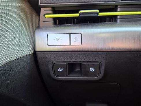 Certified 2024 Hyundai Kona Limited FWD image 41