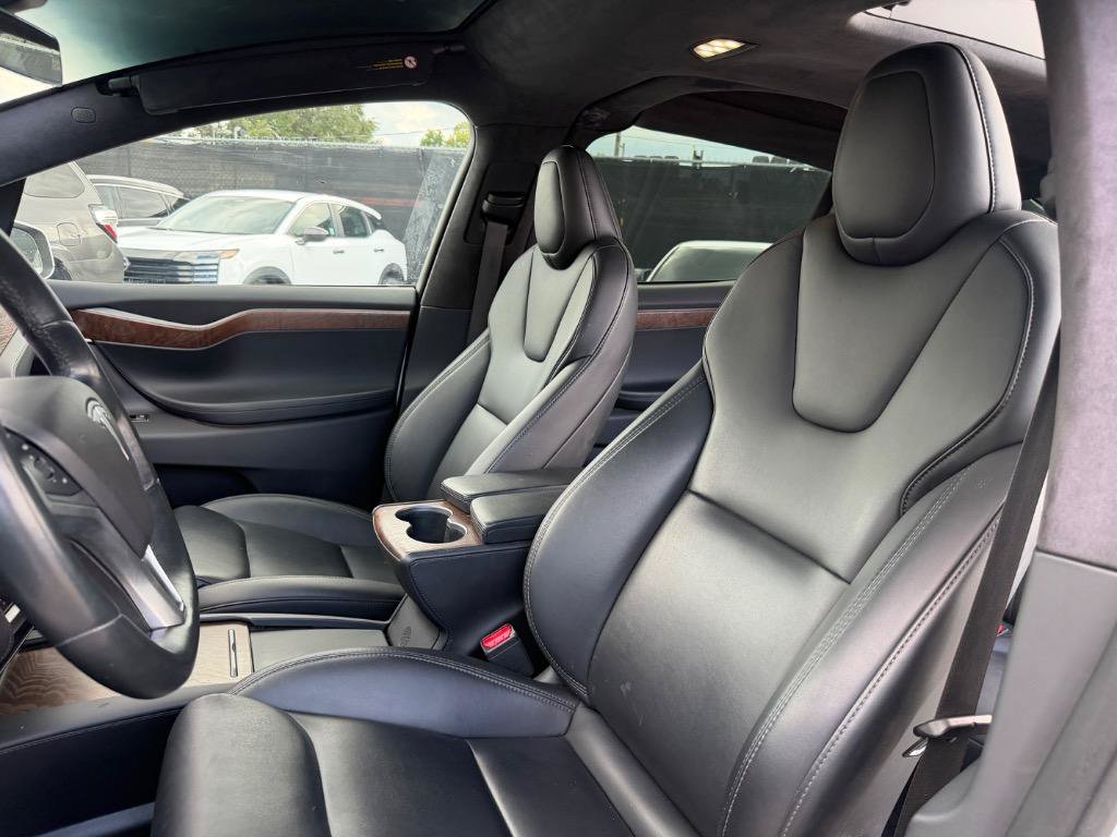 Used 2020 Tesla Model X Long Range AWD/4WD image 14