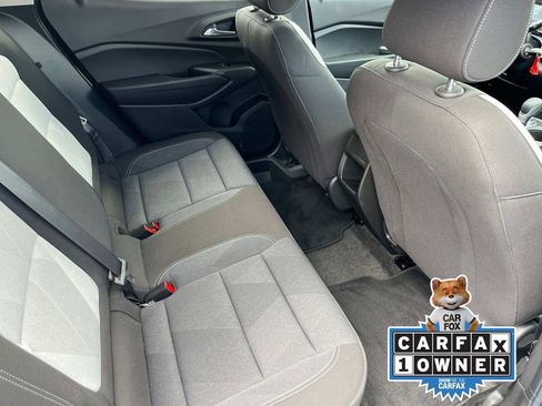 Used 2025 Chevrolet Trax LS image 19