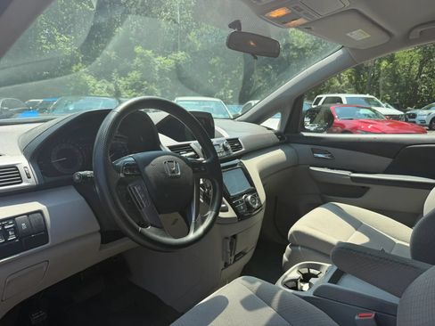 Used 2016 Honda Odyssey EX image 10