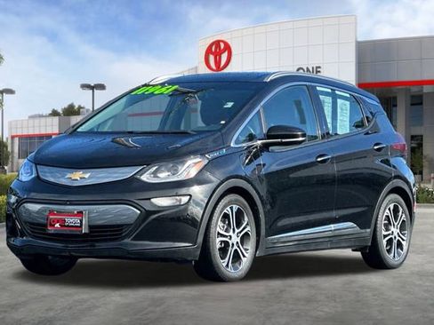 Used 2017 Chevrolet Bolt Premier w/ Driver Confidence II Package image 9