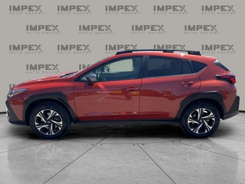 Used 2025 Subaru Crosstrek 2.0i Premium AWD/4WD image 2