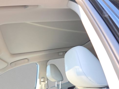 New 2026 Nissan Pathfinder SL image 18