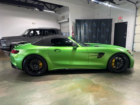 Used 2020 Mercedes-Benz AMG GT R image 13