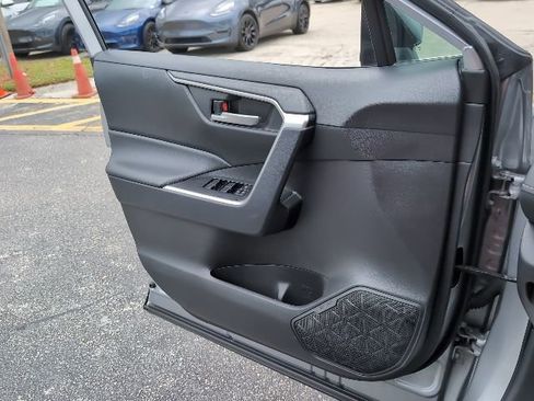 Used 2025 Toyota RAV4 XLE w/ Convenience Package image 23