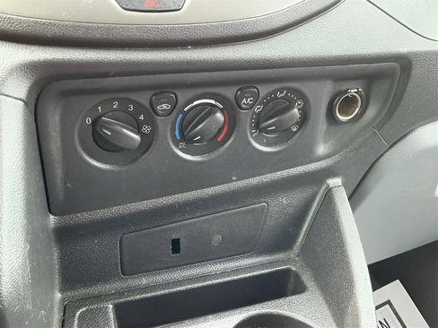 Used 2018 Ford Transit 350 XLT image 33