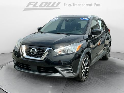 Used 2020 Nissan Kicks SV FWD image 4