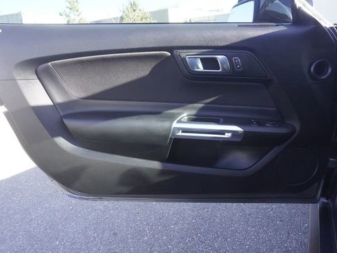 Used 2022 Ford Mustang Coupe image 16