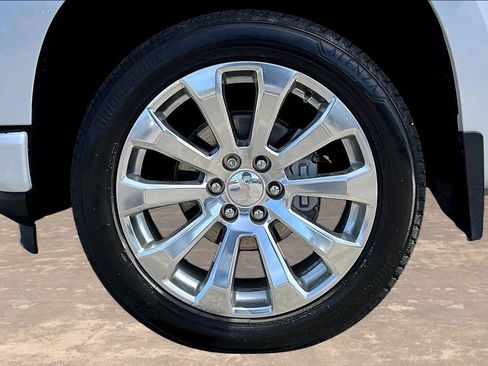 Used 2022 Chevrolet Silverado 1500 High Country w/ Technology Package image 36