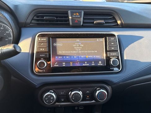 Used 2023 Nissan Versa SV FWD image 33