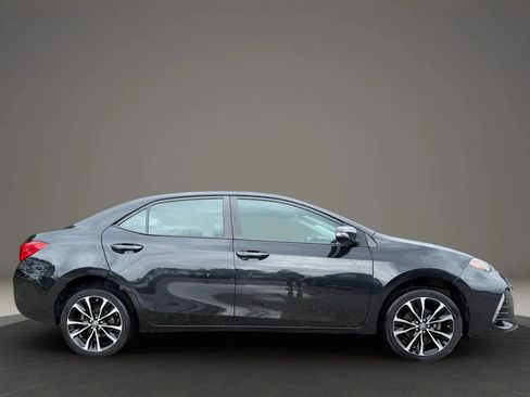Used 2017 Toyota Corolla SE image 6