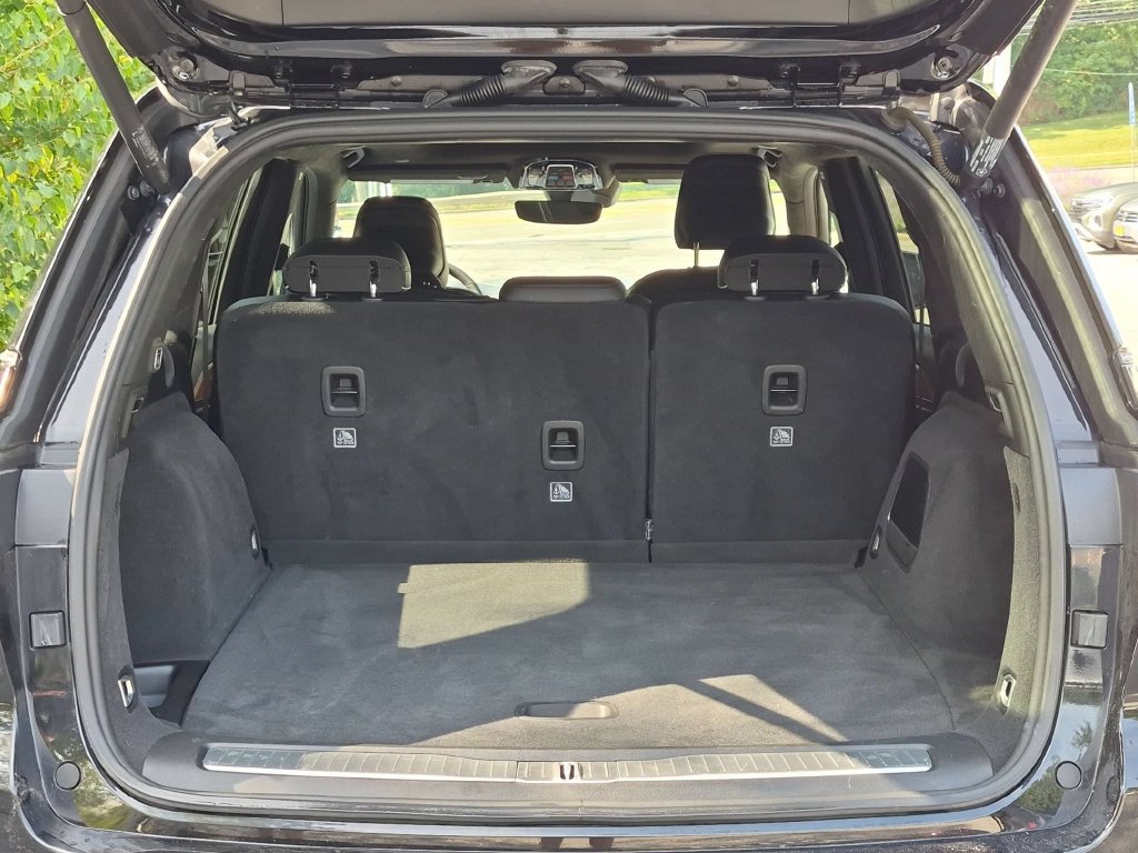 Used 2022 Jeep Grand Cherokee Summit AWD/4WD image 6