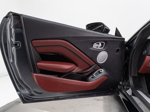 Used 2021 Aston Martin V8 Vantage Roadster RWD image 71