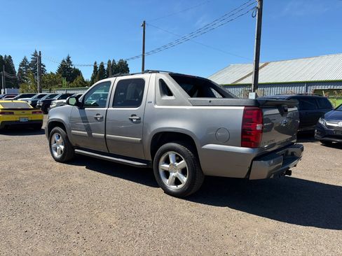 Used 2007 Chevrolet Avalanche LTZ w/ LTZ Preferred Equipment Group AWD/4WD image 5