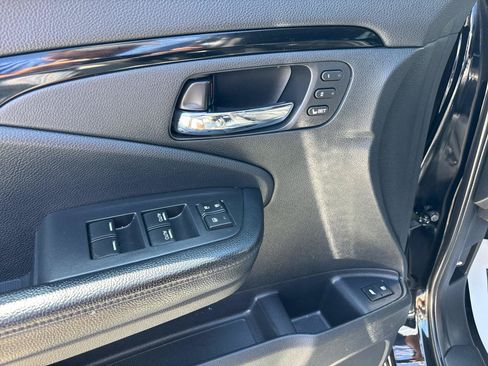 Used 2018 Honda Pilot Touring image 20