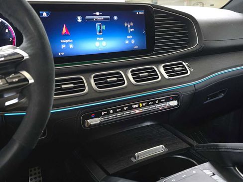 Used 2024 Mercedes-Benz GLE 53 AMG 4MATIC Coupe image 29