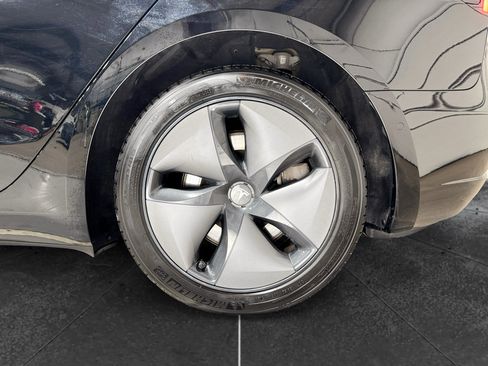 Used 2019 Tesla Model 3 Long Range AWD/4WD image 32