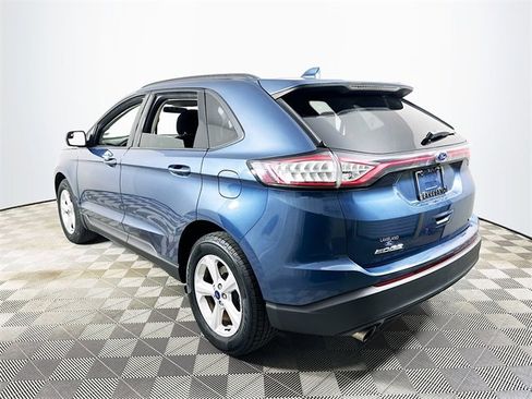 Used 2018 Ford Edge SE image 5