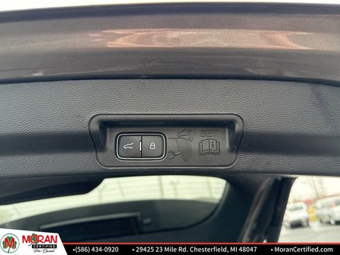 Used 2021 Ford Explorer XLT w/ Equipment Group 202A image 29