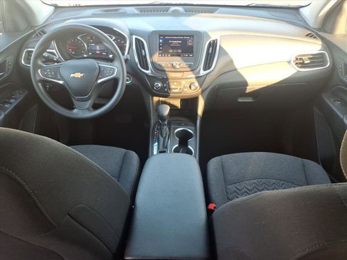 Used 2023 Chevrolet Equinox LT w/ LPO, Floor Liner Package image 9