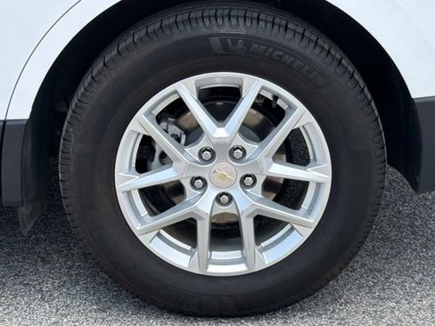 Used 2024 Chevrolet Equinox LT AWD/4WD image 17