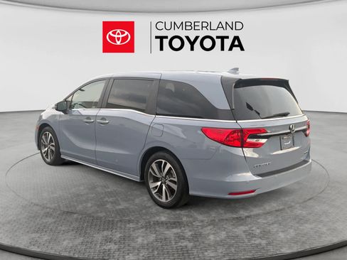 Used 2023 Honda Odyssey Touring image 3
