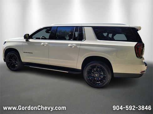 New 2026 Chevrolet Suburban LS image 3