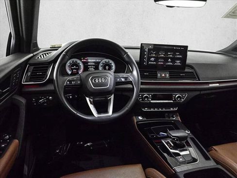 Used 2023 Audi Q5 2.0T Prestige w/ Prestige Package AWD/4WD image 19