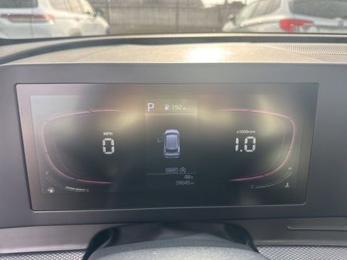 Used 2024 Kia Sportage LX image 14