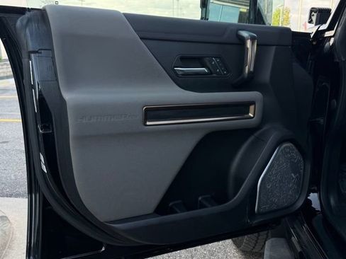 Used 2024 GMC Hummer EV 3X w/ LPO, Illumination Package AWD/4WD image 9