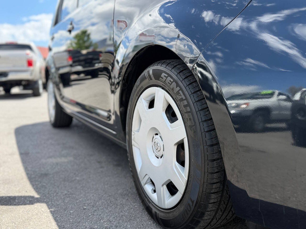 Used 2009 Scion xB FWD image 25