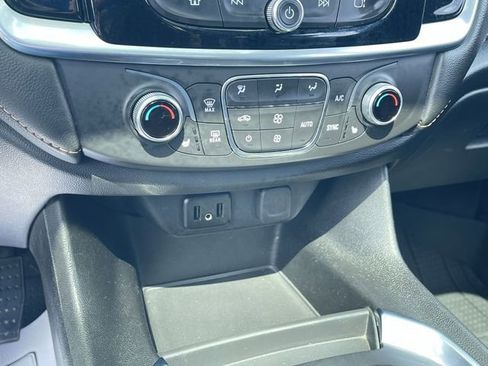 Certified 2019 Chevrolet Traverse LT w/ LT Premium Package AWD/4WD image 18