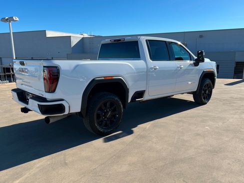 Certified 2025 GMC Sierra 2500 AT4 image 6