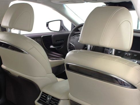 Used 2018 Lexus LS 500 w/ Luxury Package RWD image 44