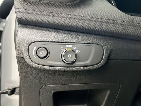 Used 2025 Chevrolet TrailBlazer LT image 18