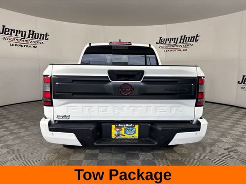 Used 2025 Nissan Frontier PRO-4X AWD/4WD image 6