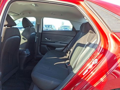 Certified 2023 Hyundai Elantra SEL w/ Convenience Package image 10